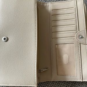 Small wallet off white purchase in target